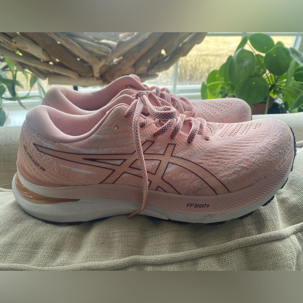 Like New ASIC Gel Kayano 29
Size 9